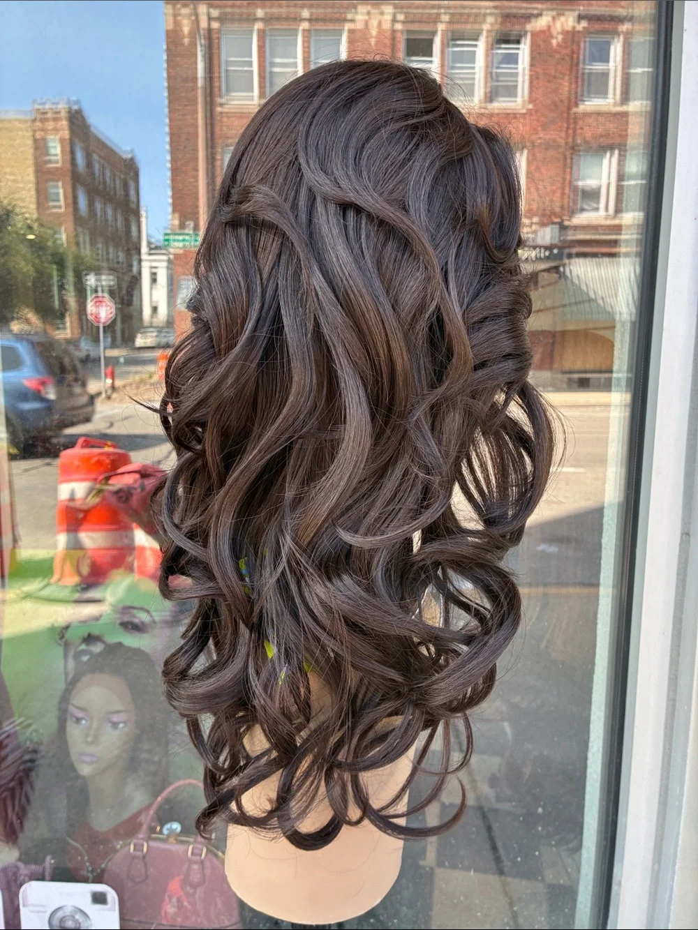 Women's Medium Dark Brown Wavy Wig